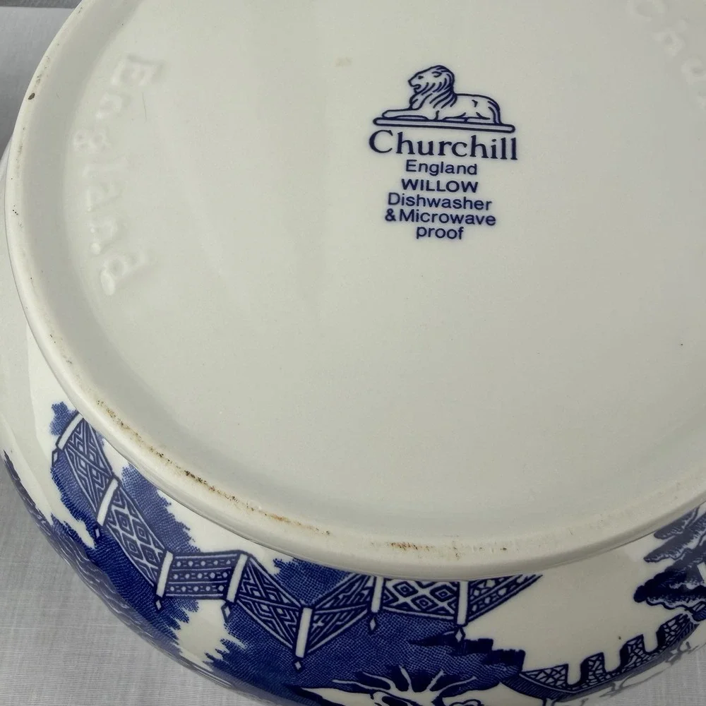 CHURCHILL Blue Willow Vegetable Soup Large Server Dish Bowl Handles w/ Lid